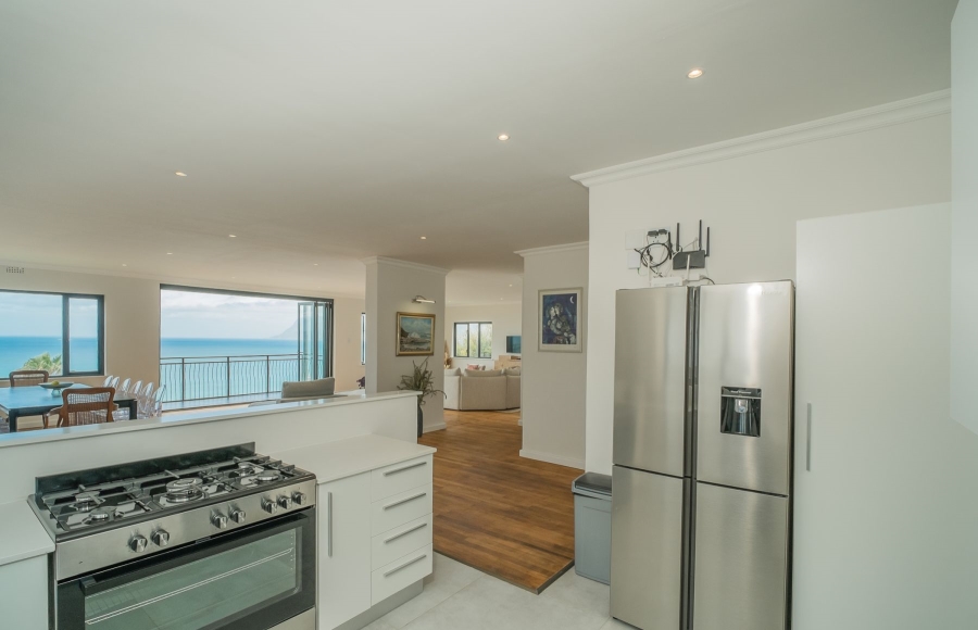 To Let 4 Bedroom Property for Rent in St James Western Cape